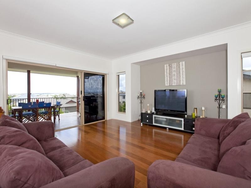 34 Huntly Place, Redland Bay QLD 4165