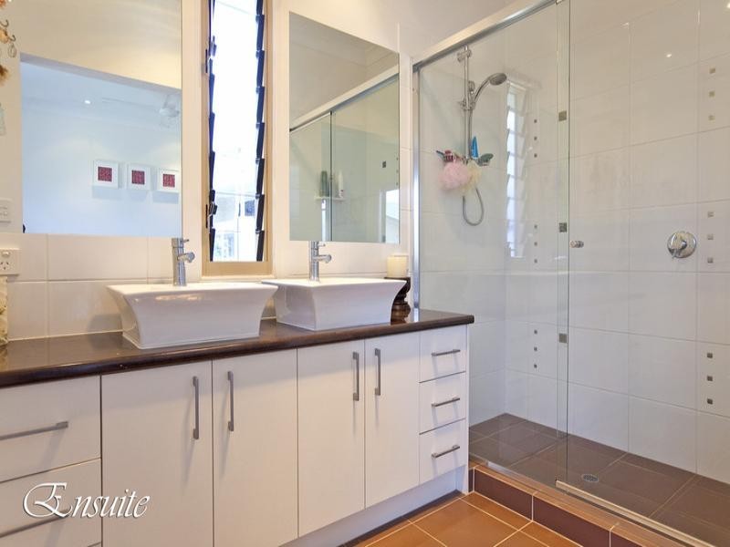 34 Huntly Place, Redland Bay QLD 4165