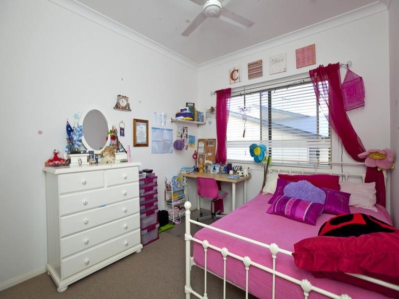 34 Huntly Place, Redland Bay QLD 4165