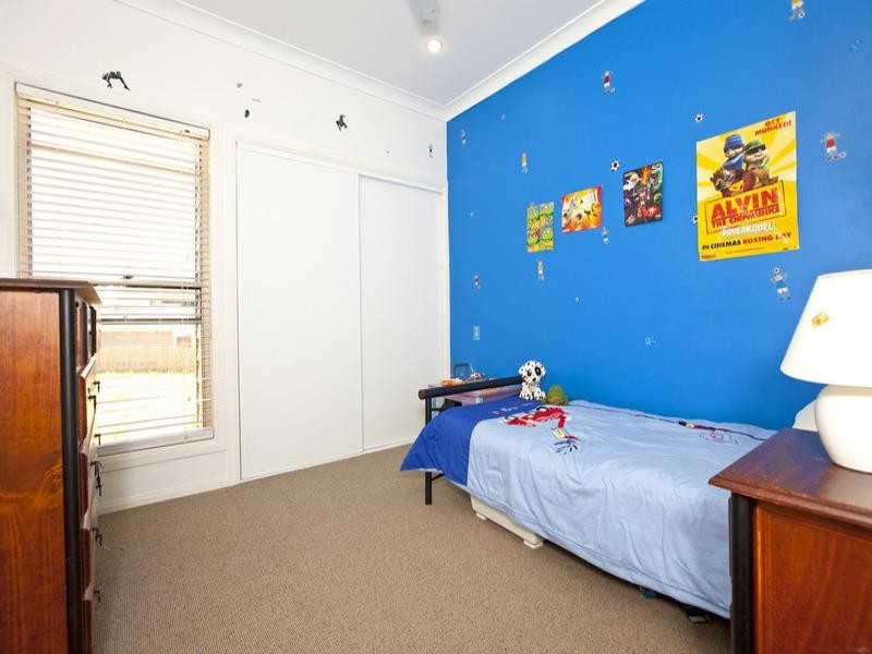 34 Huntly Place, Redland Bay QLD 4165