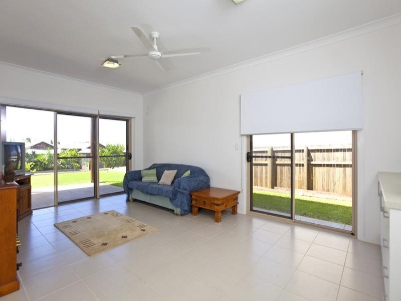 34 Huntly Place, Redland Bay QLD 4165