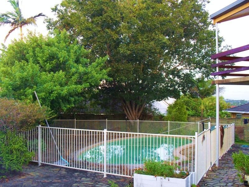 665 Mains Road, Macgregor QLD 4109