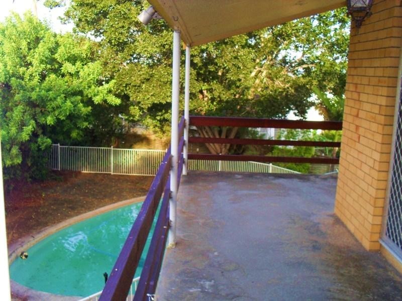 665 Mains Road, Macgregor QLD 4109