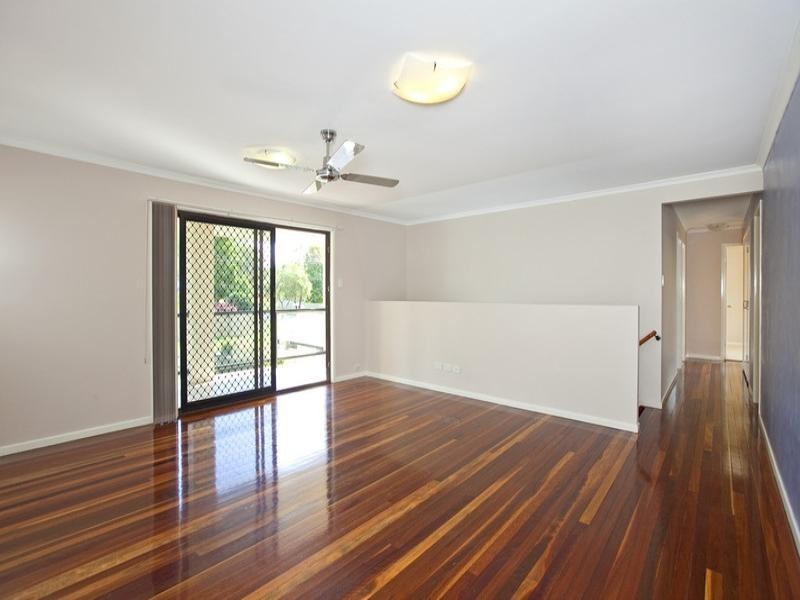 16 Larbonya Crescent, Capalaba QLD 4157