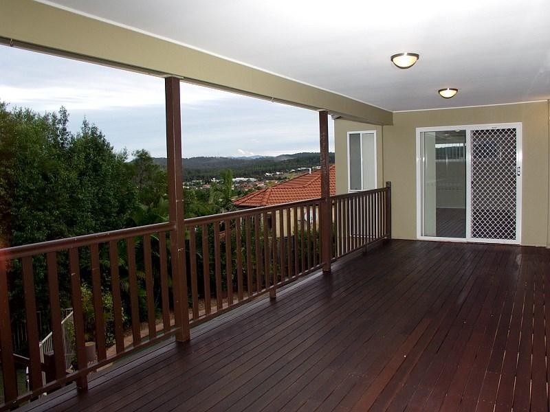 9 Atoli Rise, Pacific Pines QLD 4211