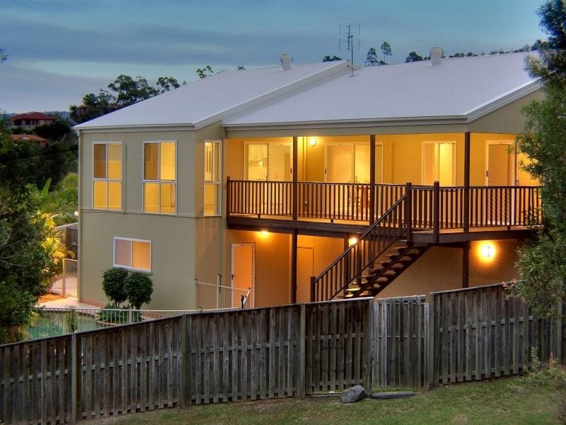 9 Atoli Rise, Pacific Pines QLD 4211