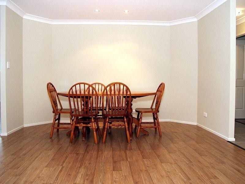 9 Atoli Rise, Pacific Pines QLD 4211