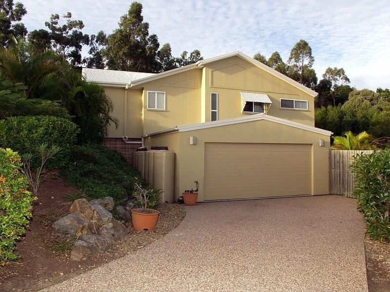 9 Atoli Rise, Pacific Pines QLD 4211