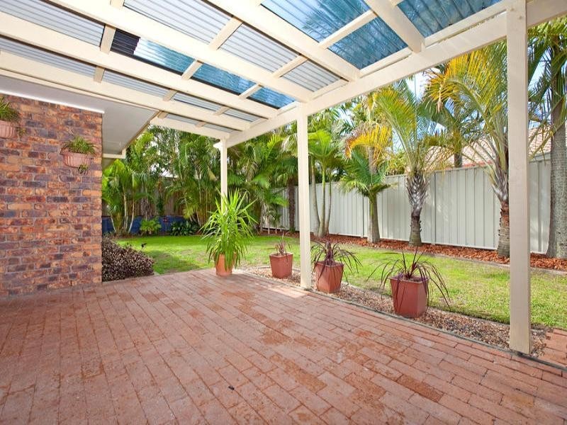 12 RIVERTON Drive, Wellington Point QLD 4160