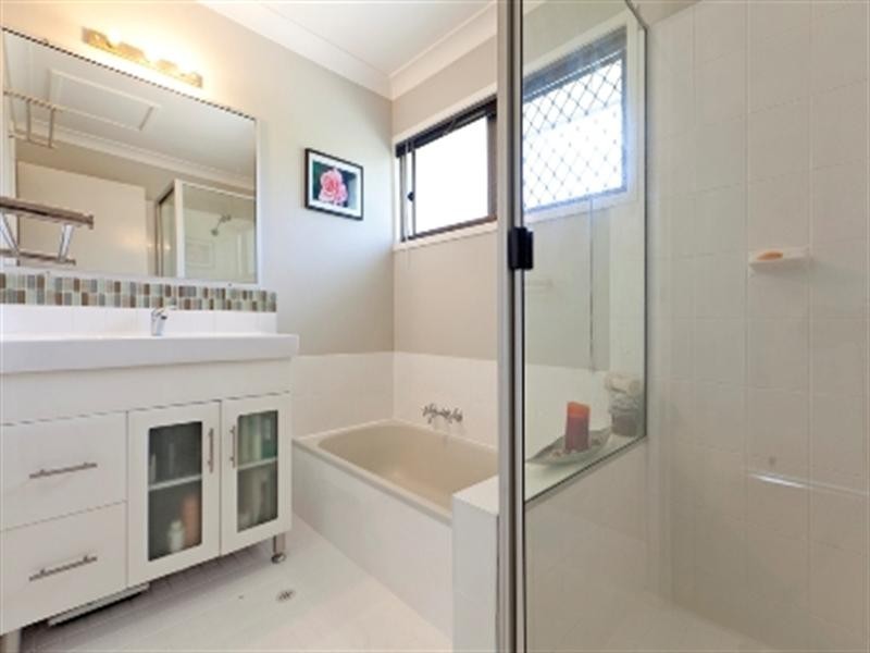 2 Elm Court, Capalaba QLD 4157