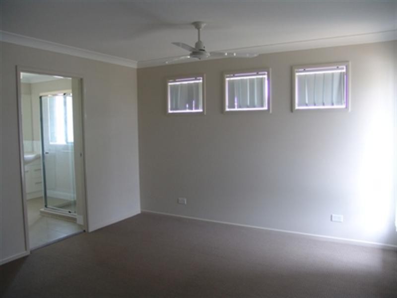 172 Barrack Road, Cannon Hill QLD 4170