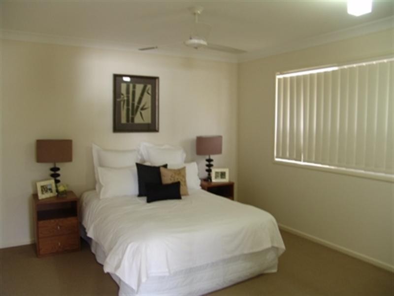 174 Barrack Road, Cannon Hill QLD 4170