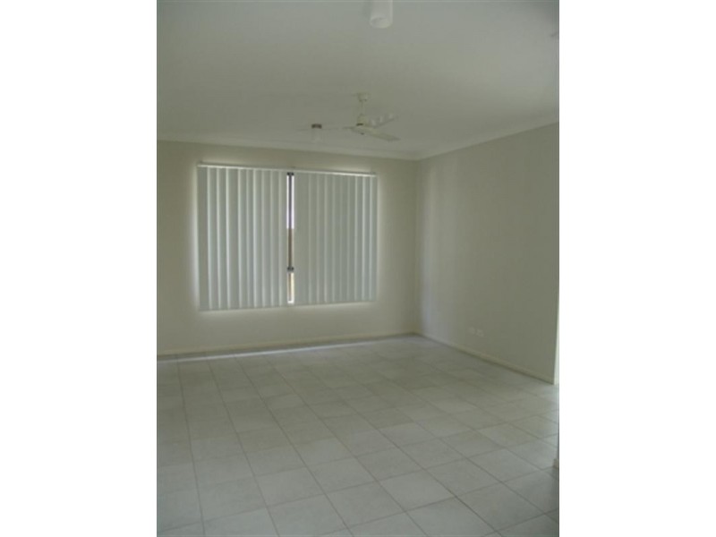 176 Barrack Road, Cannon Hill QLD 4170