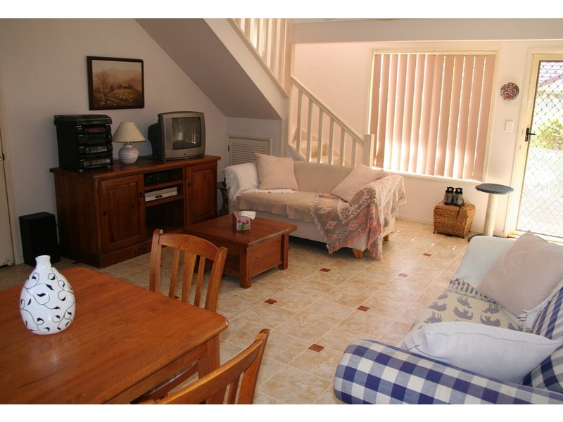 27 Daniells, Carina QLD 4152