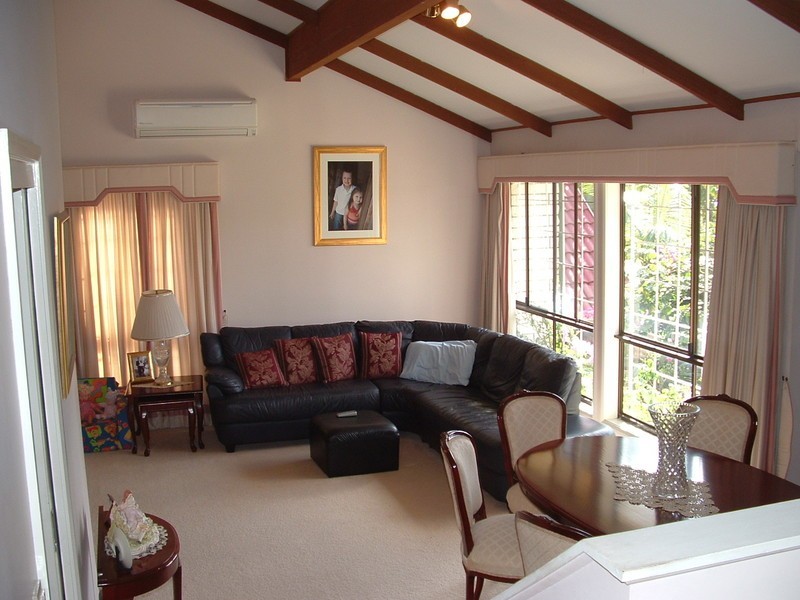 7 Donnington Street, Carindale QLD 4152