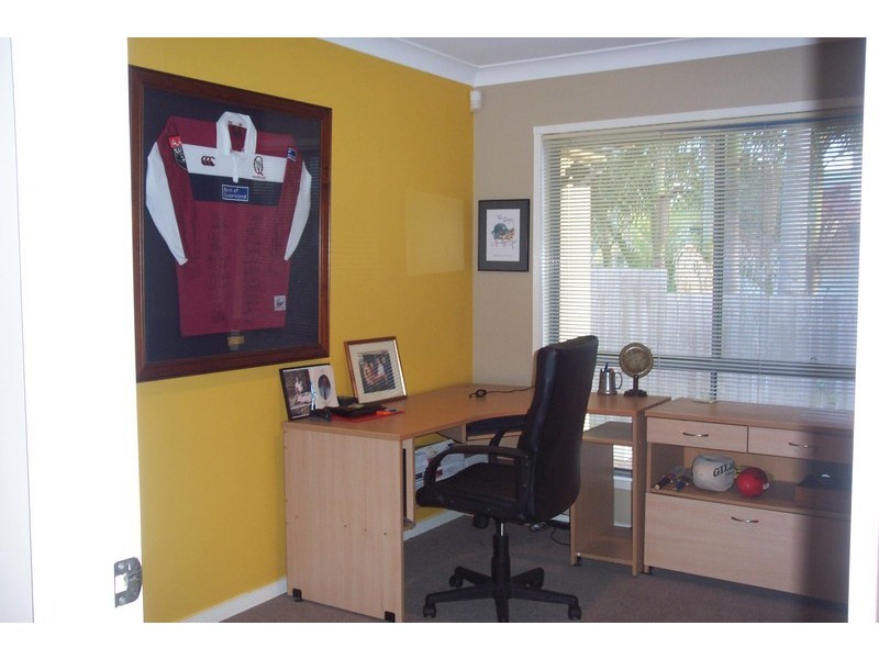 54 Amersham Crescent, Carindale QLD 4152