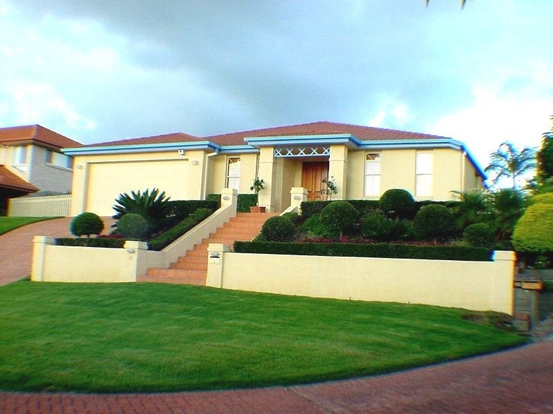 13 Raphael Place, Mackenzie QLD 4156