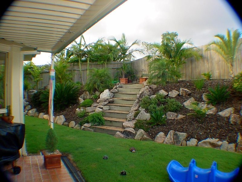 13 Raphael Place, Mackenzie QLD 4156