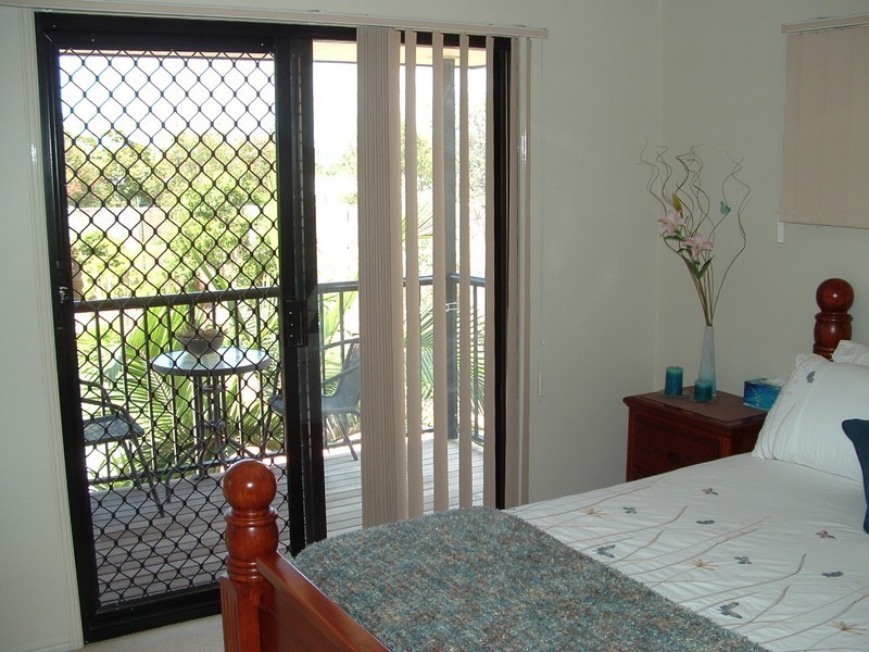 8/7 Nev Close, Wishart QLD 4122