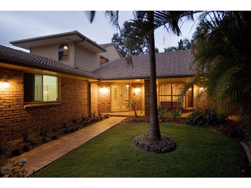 14 Raymore Court, Carindale QLD 4152