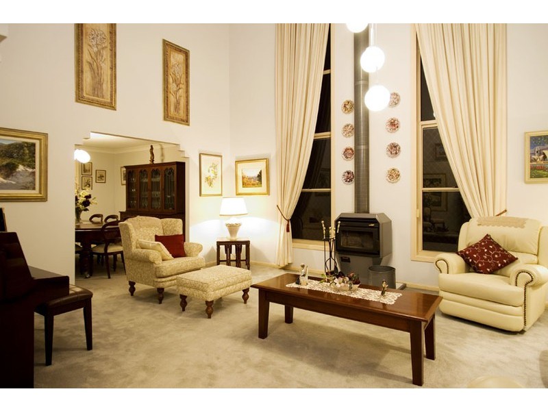 14 Raymore Court, Carindale QLD 4152