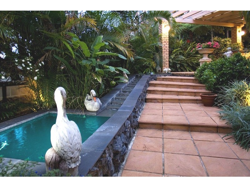14 Raymore Court, Carindale QLD 4152