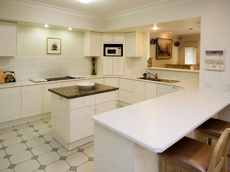 4 Haslam Court, Carindale QLD 4152