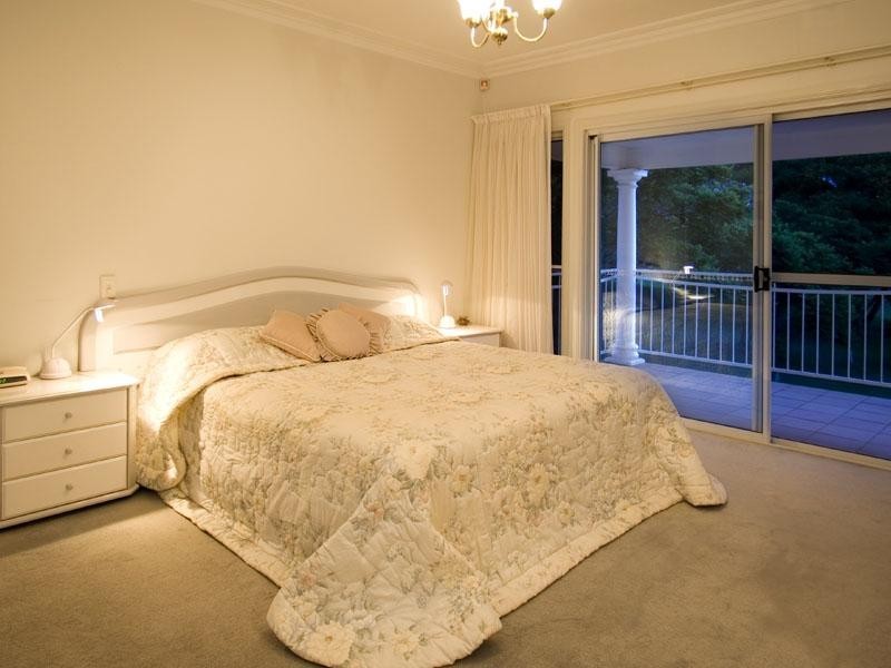 4 Haslam Court, Carindale QLD 4152