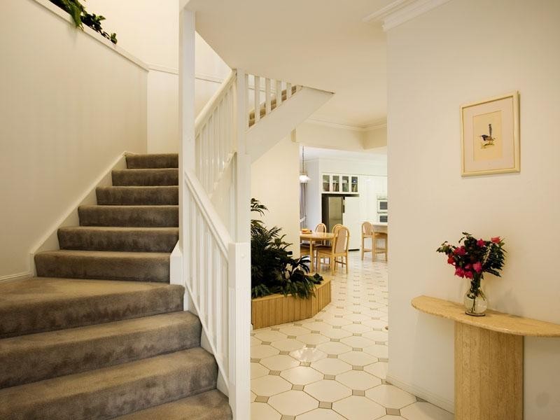 4 Haslam Court, Carindale QLD 4152