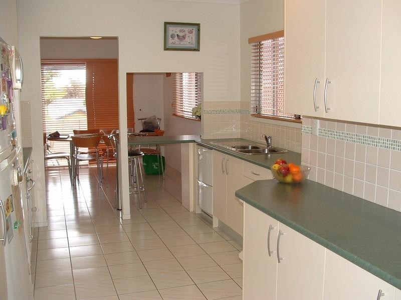 23 Uther Street, Carindale QLD 4152