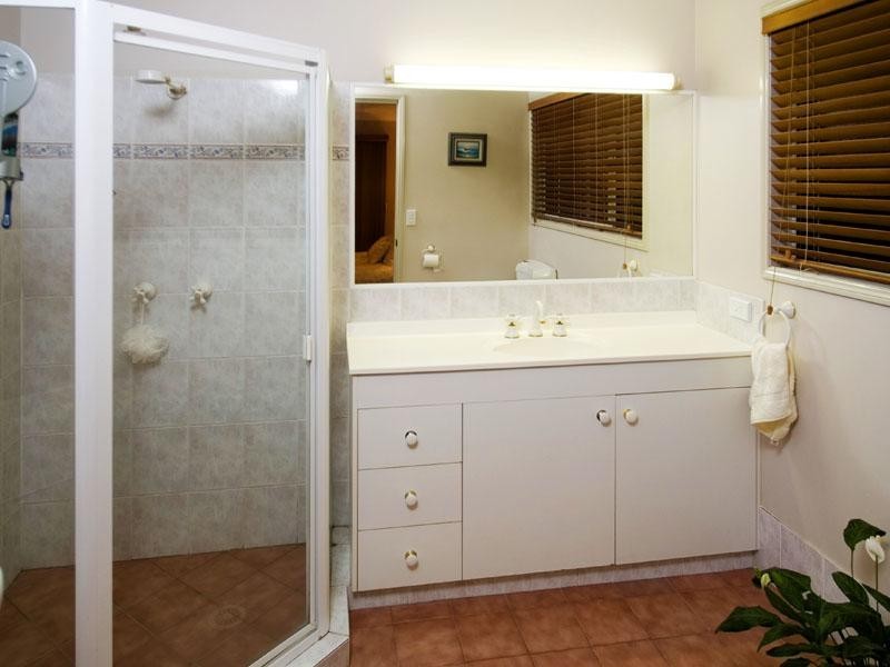 38 Amersham Crescent, Carindale QLD 4152