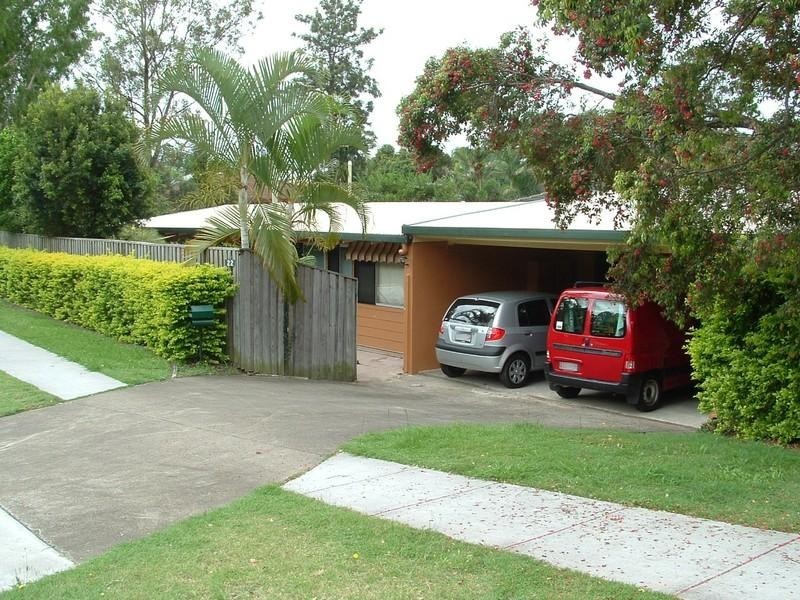 22 David Road, Holland Park QLD 4121