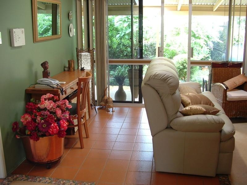 22 David Road, Holland Park QLD 4121