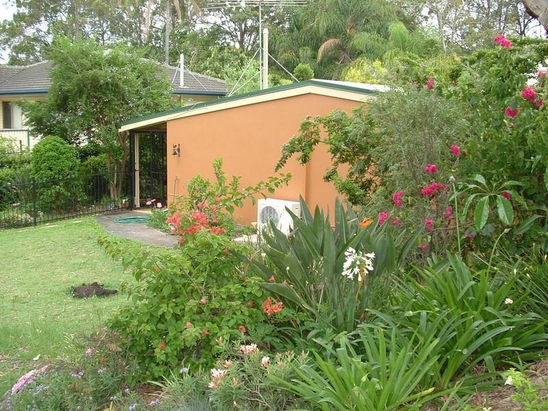 22 David Road, Holland Park QLD 4121