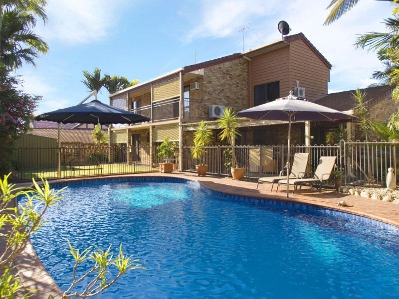 38 Naretha Street, Carindale QLD 4152