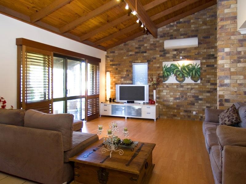 38 Naretha Street, Carindale QLD 4152