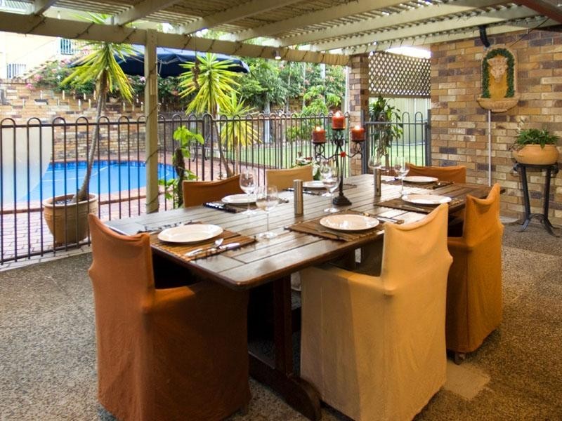 38 Naretha Street, Carindale QLD 4152