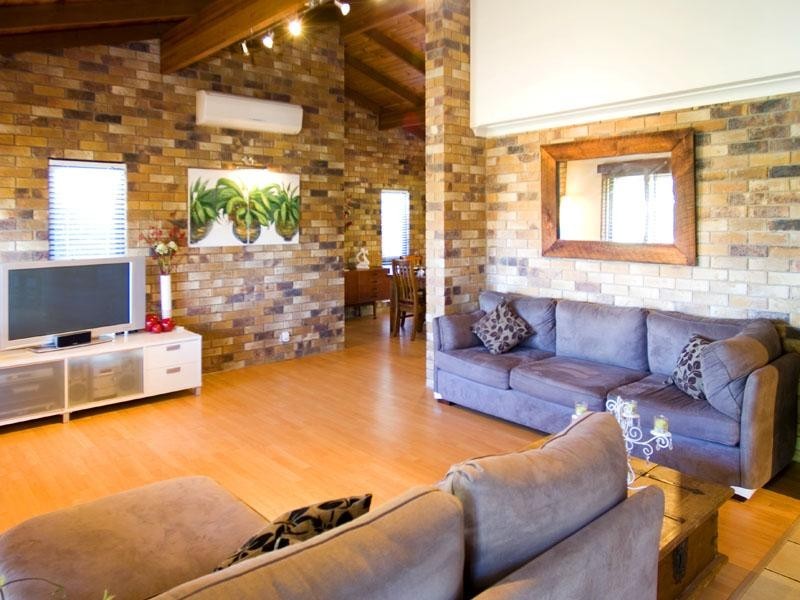 38 Naretha Street, Carindale QLD 4152