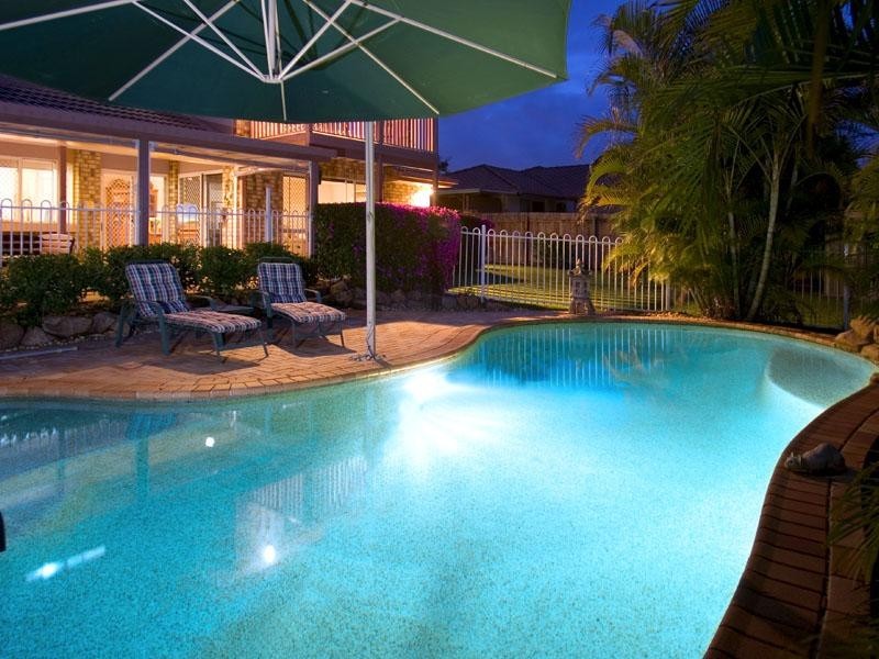 38 Amersham Crescent, Carindale QLD 4152