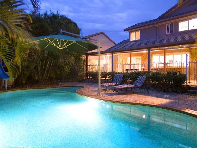 38 Amersham Crescent, Carindale QLD 4152