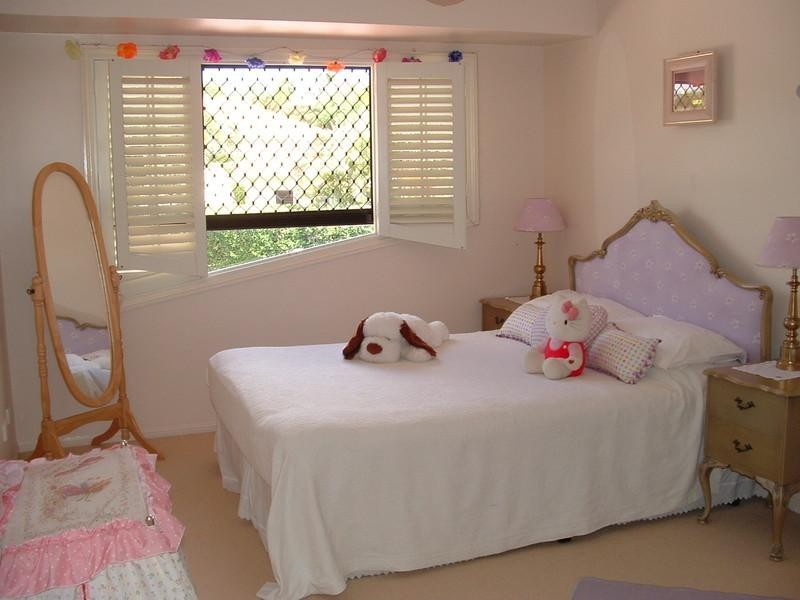 16 Barnstos Place, Carindale QLD 4152