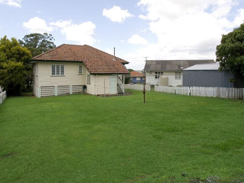 11 Faraday Street, Camp Hill QLD 4152