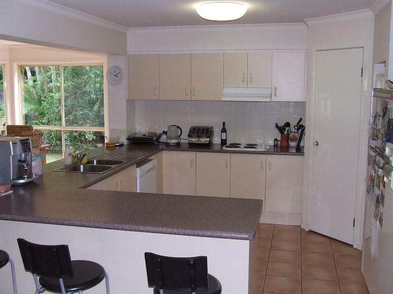 6 Glastonbury Place, Carindale QLD 4152