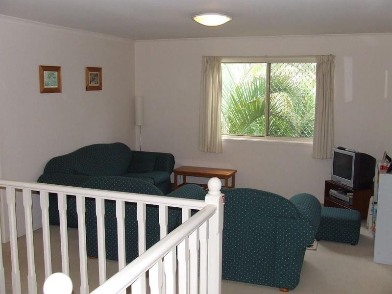 6 Glastonbury Place, Carindale QLD 4152