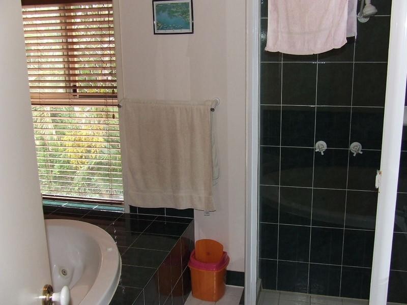 6 Glastonbury Place, Carindale QLD 4152