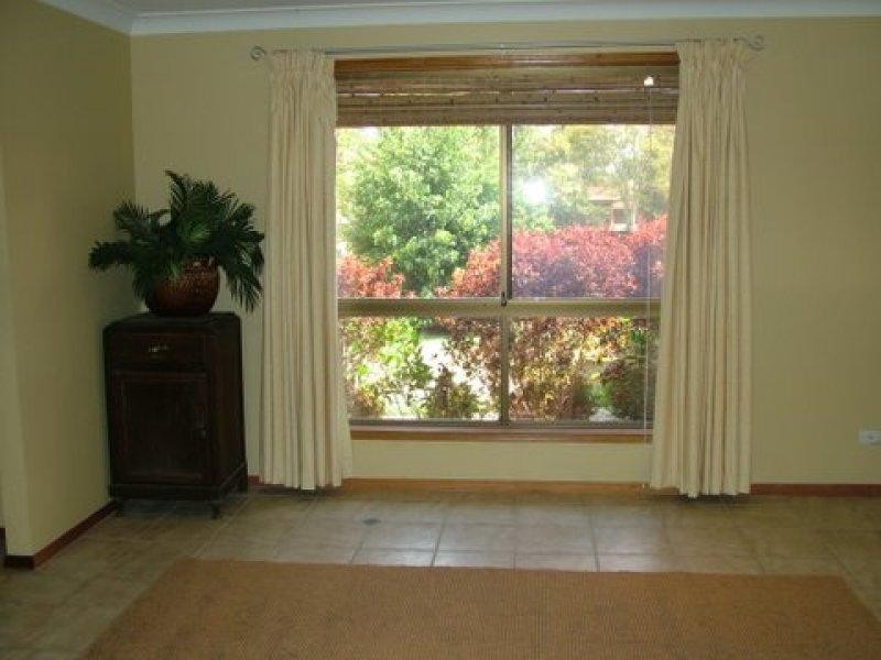 10 Nyleeta Court, Carindale QLD 4152