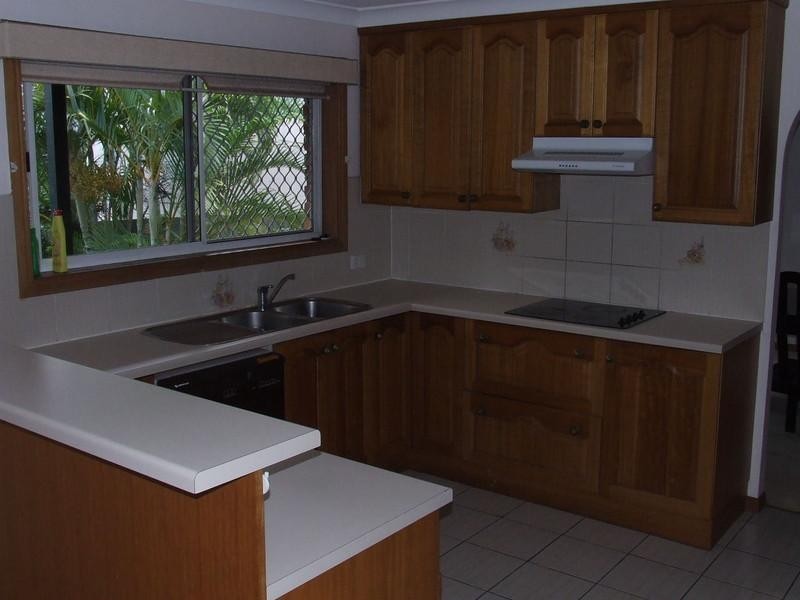 195 Scrub Road, Carindale QLD 4152