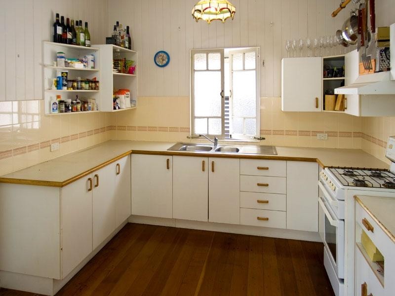 28 Donald Street, Camp Hill QLD 4152