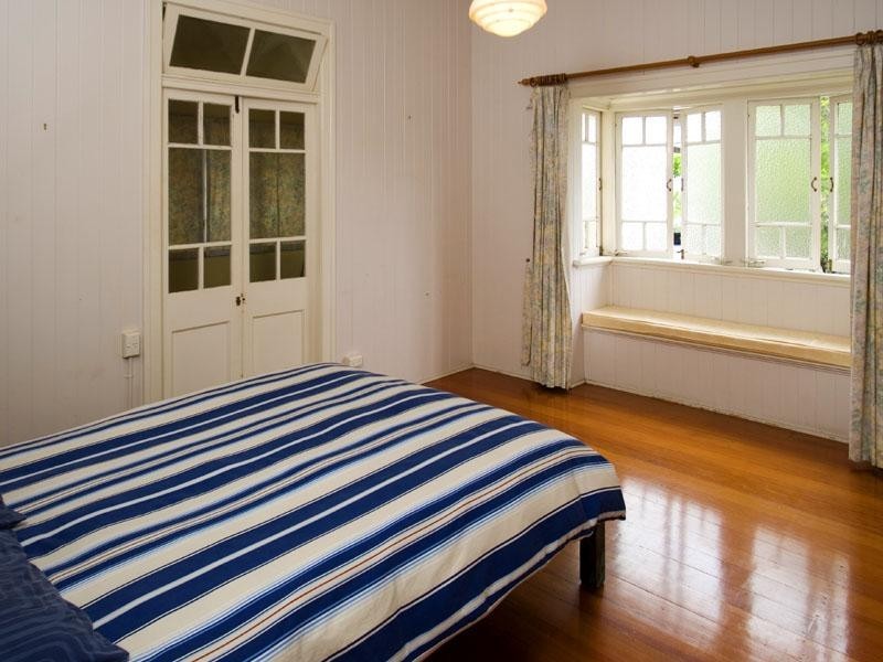 28 Donald Street, Camp Hill QLD 4152