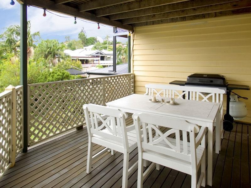 28 Donald Street, Camp Hill QLD 4152